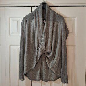 Lululemon iconic sweater wrap in light + medium gray